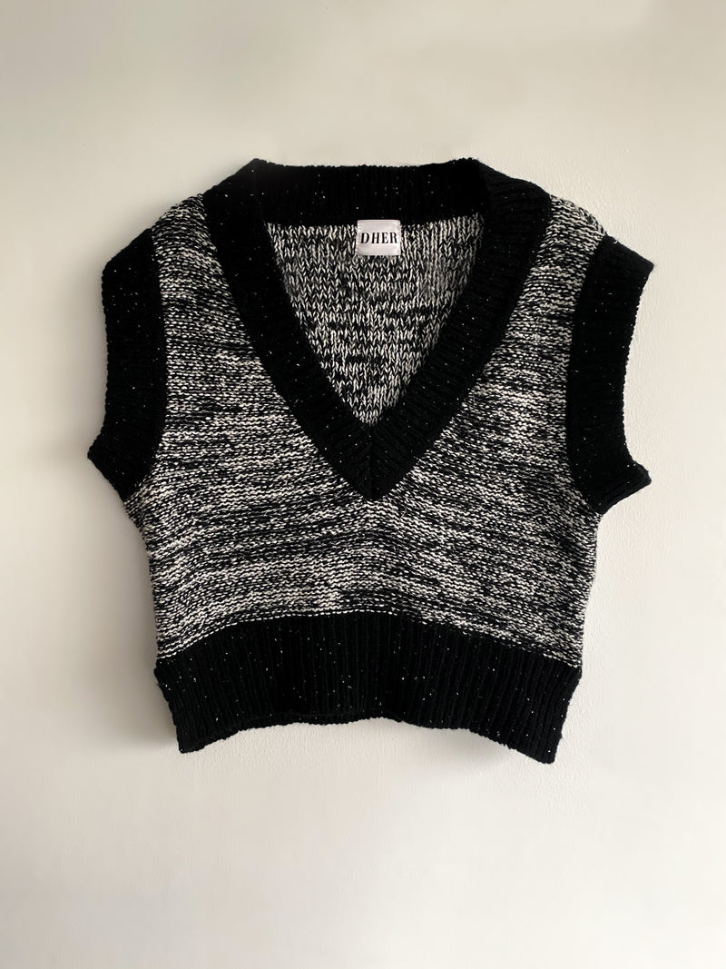 Aurea Knitted Cropped Vest - Black